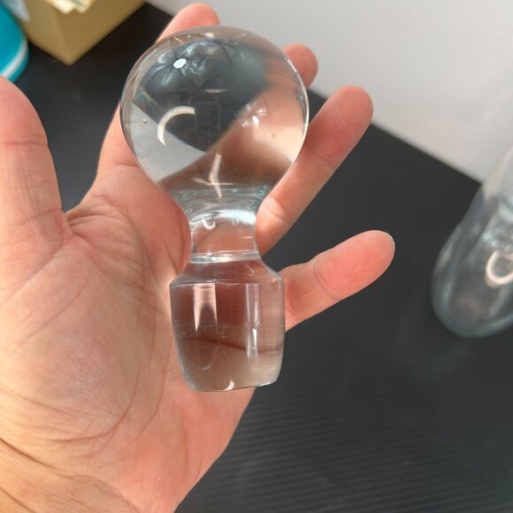 Clear Glass Red Wine Doughnut Hole Decanter With Beautiful Round Stopper EUC - Picture 6 of 12